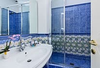 Banheiro quarto superior Relais Maresca